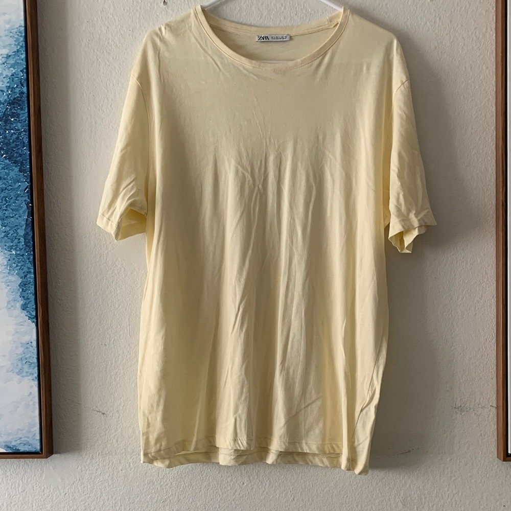Zara Men's Soft Yellow Tee